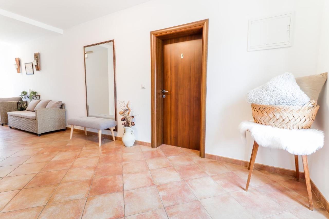 Bed & Breakfast Kastel Žbandaj Dış mekan fotoğraf