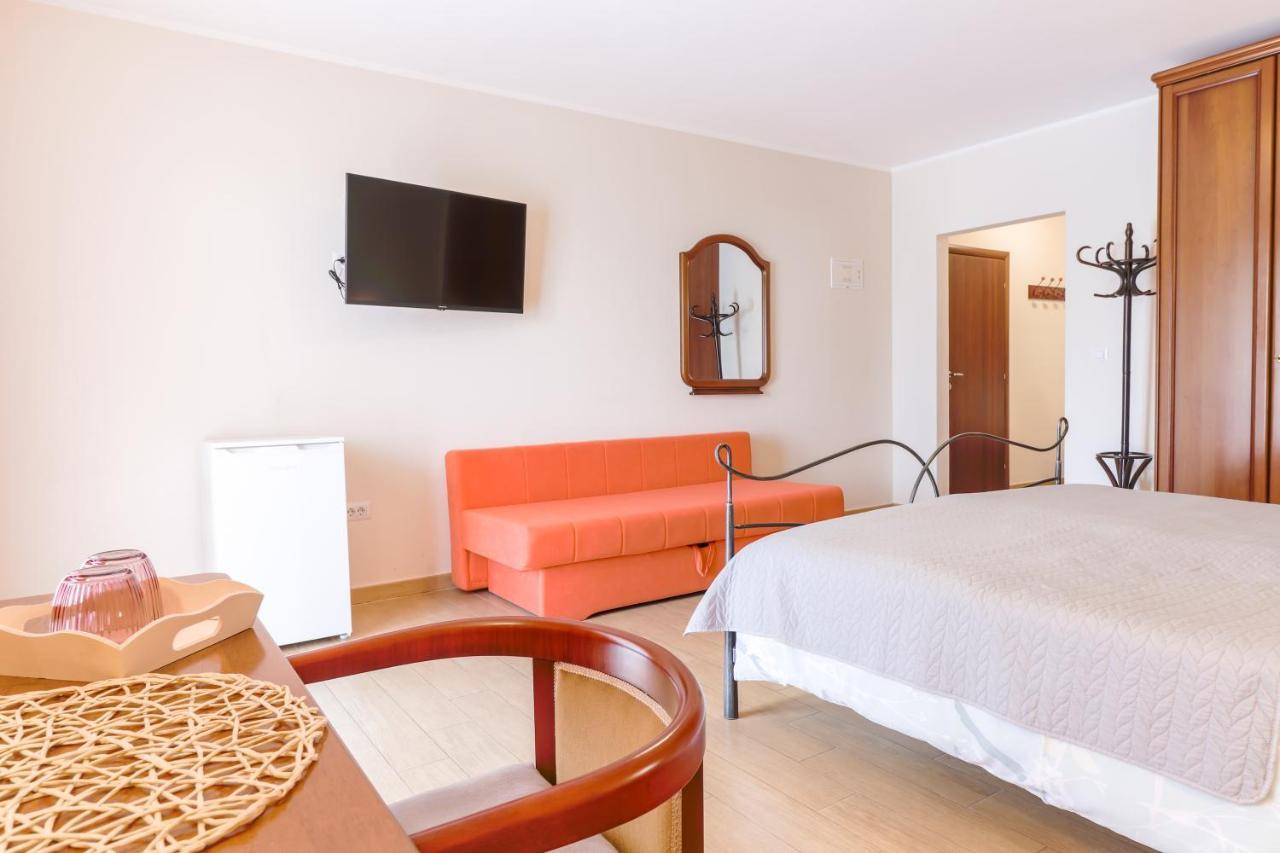 Bed & Breakfast Kastel Žbandaj Dış mekan fotoğraf
