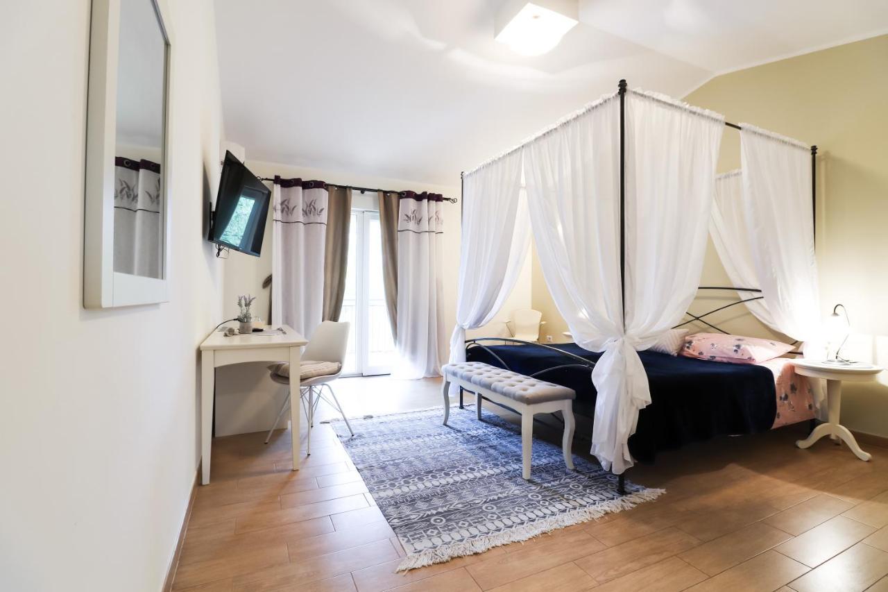 Bed & Breakfast Kastel Žbandaj Dış mekan fotoğraf