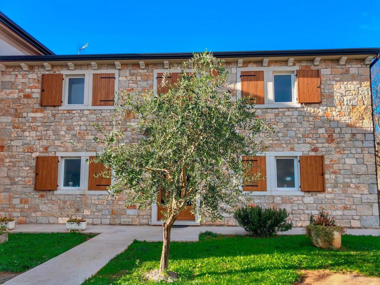 Bed & Breakfast Kastel Žbandaj Dış mekan fotoğraf